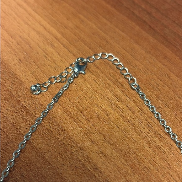 4/$20 Elegant Silver Necklace - Picture 3 of 4